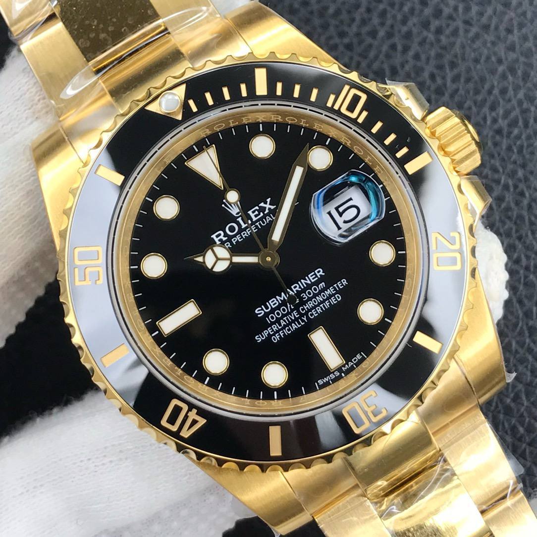 Rolex Submariner "Solid Gold Black" Yellow Gold 41mm