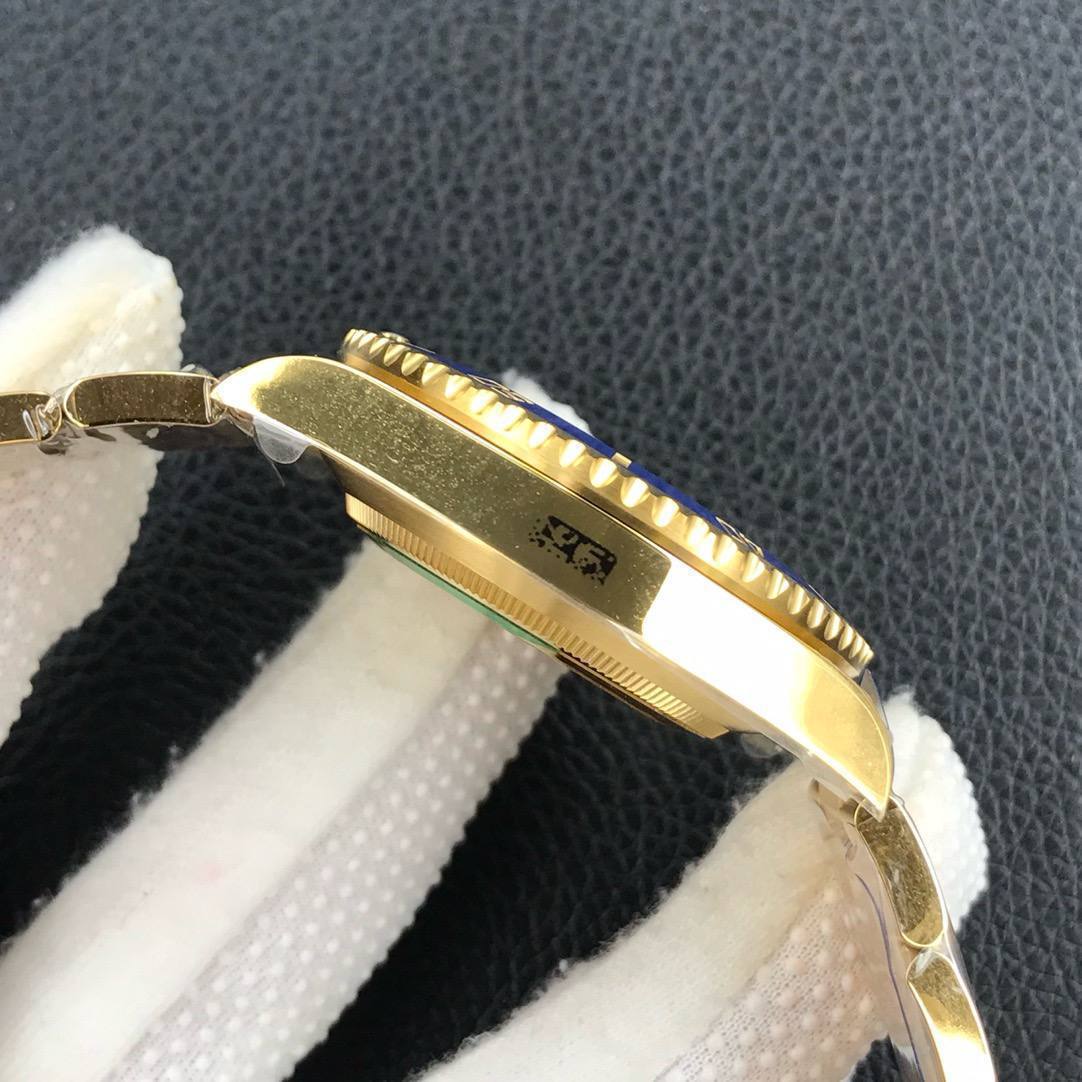 Rolex Submariner "Solid Gold Black" Yellow Gold 41mm