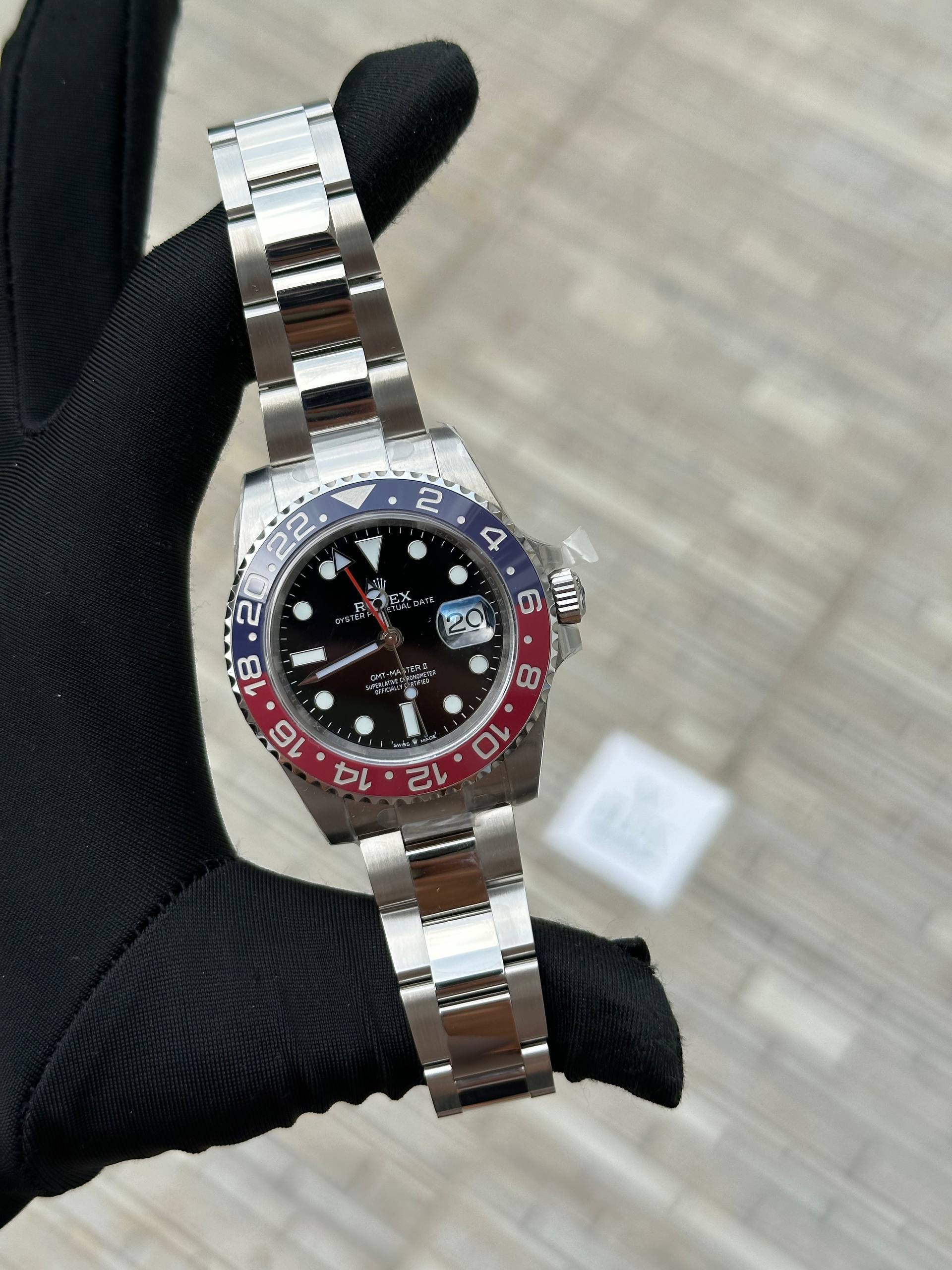 Rolex GMT-Master II "Pepsi" 41mm Oyster