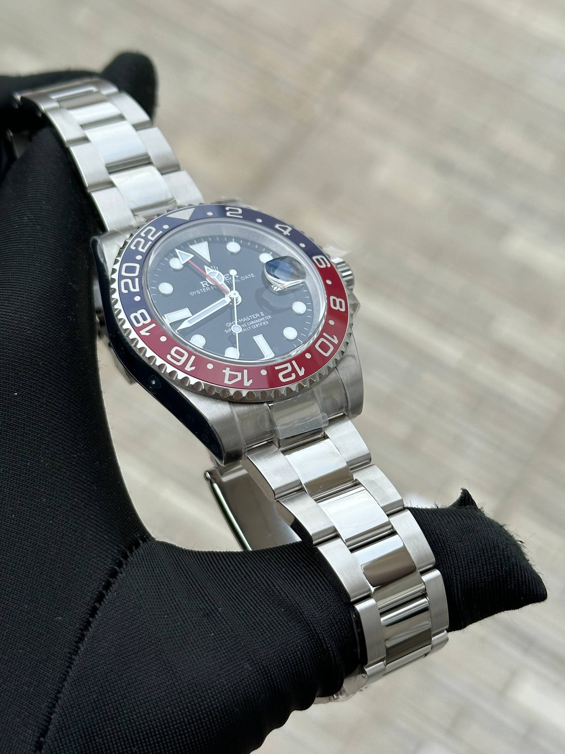 Rolex GMT-Master II "Pepsi" 41mm Oyster