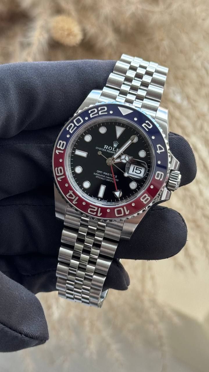 Rolex GMT-Master II "Pepsi" 41mm Jubilee