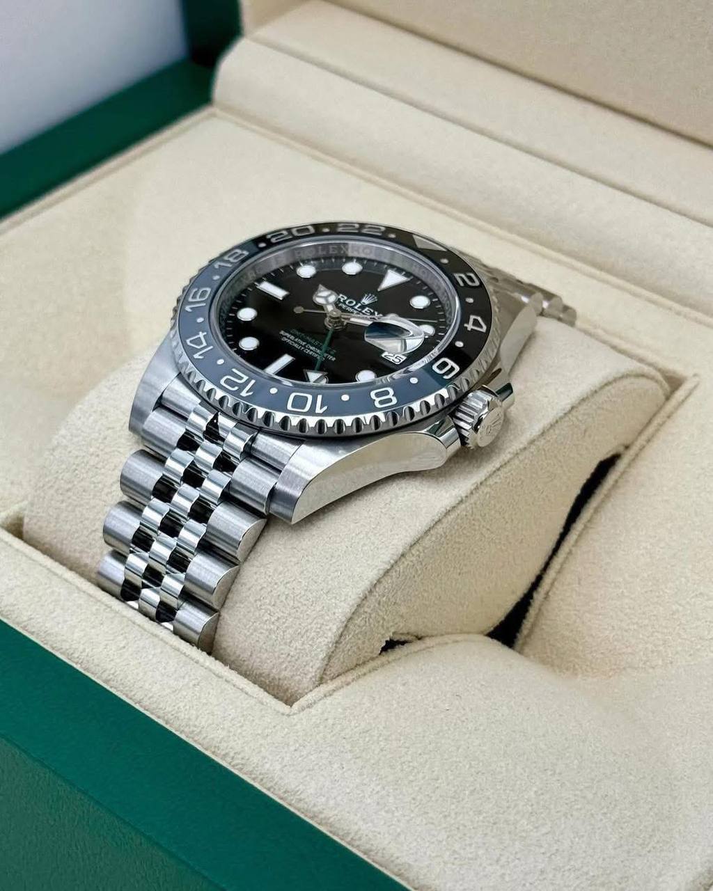 Rolex GMT-Master II "Black Bezel" 41mm Jubilee