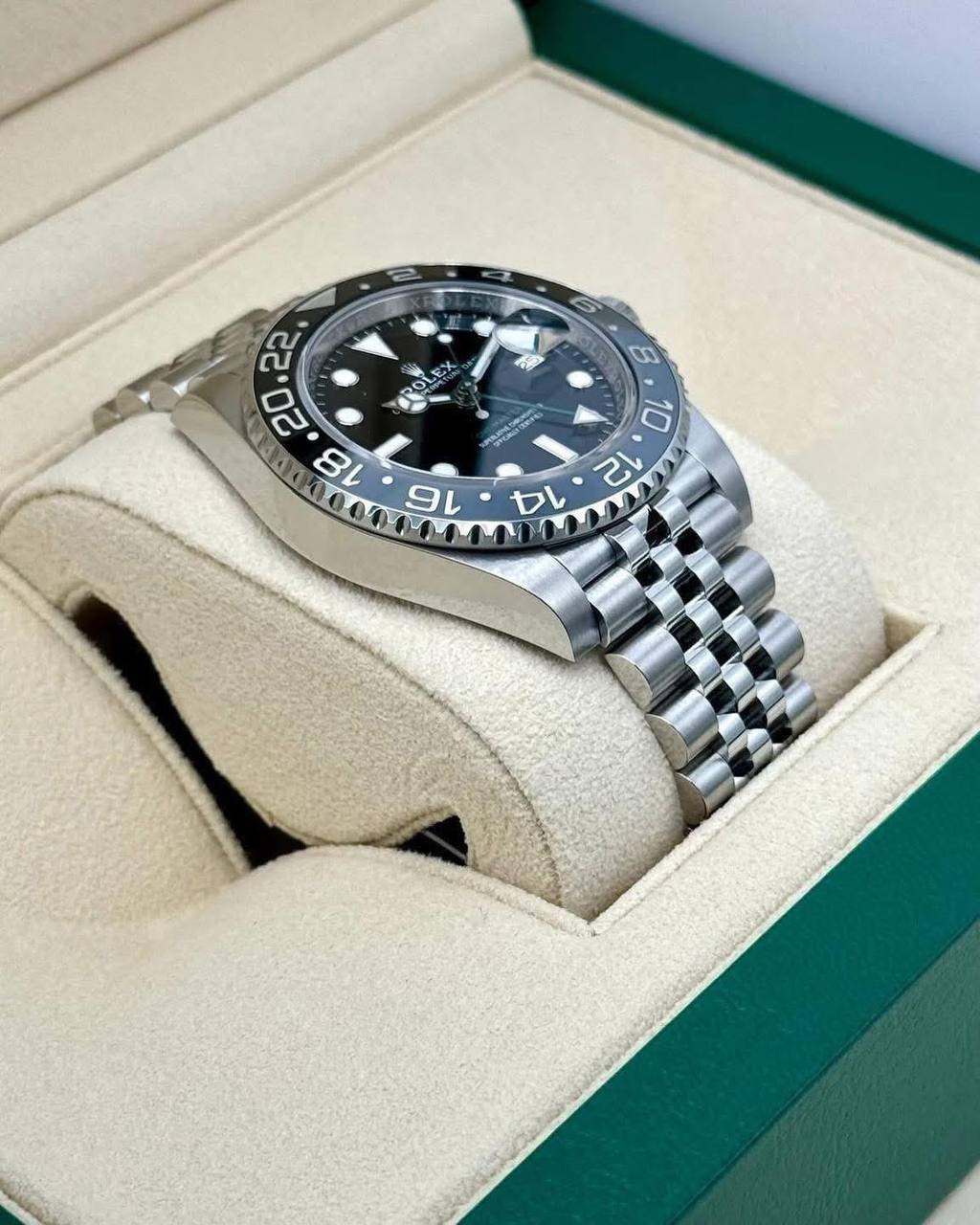 Rolex GMT-Master II "Black Bezel" 41mm Jubilee