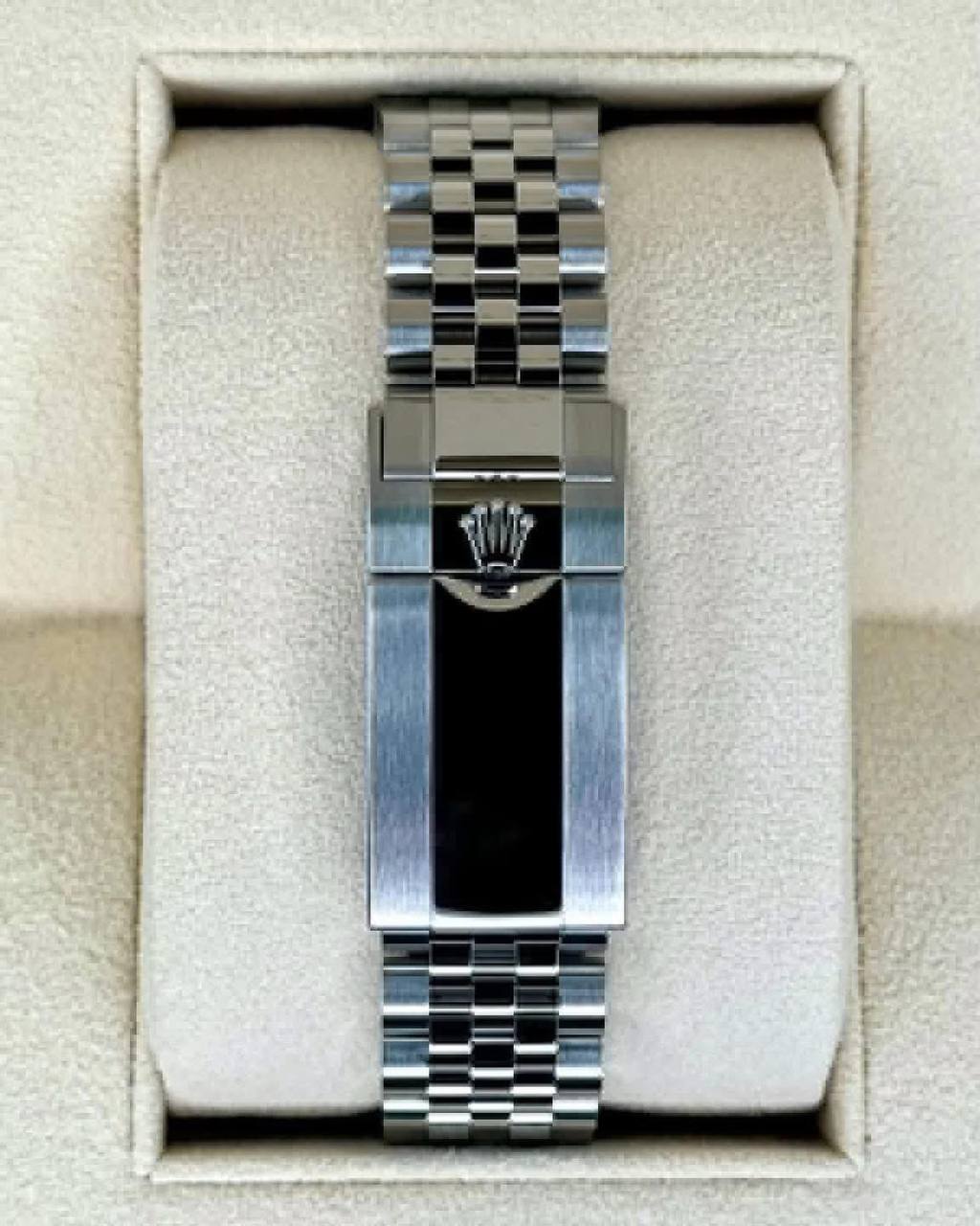 Rolex GMT-Master II "Black Bezel" 41mm Jubilee